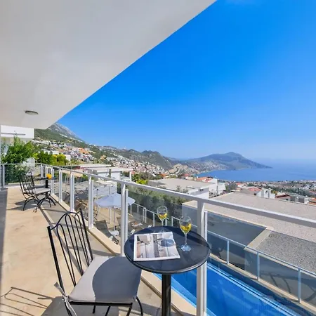 Lumiere 3 Luxurious 5 Bed In Kiziltas With Sea Views Villa