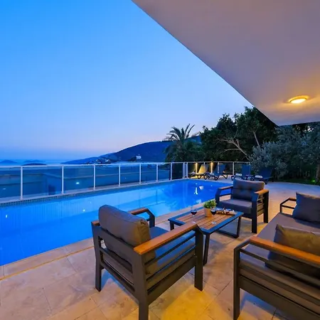 Lumiere 3 Luxurious 5 Bed In Kiziltas With Sea Views Villa *