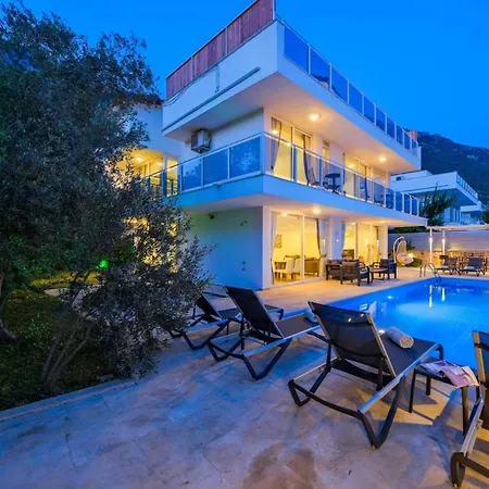 Lumiere 3 Luxurious 5 Bed In Kiziltas With Sea Views Villa