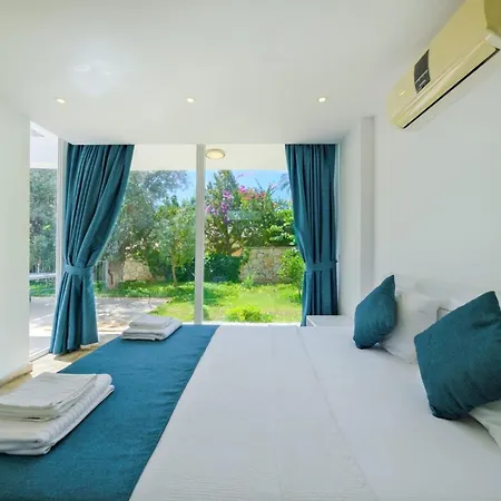 Lumiere 3 Luxurious 5 Bed In Kiziltas With Sea Views