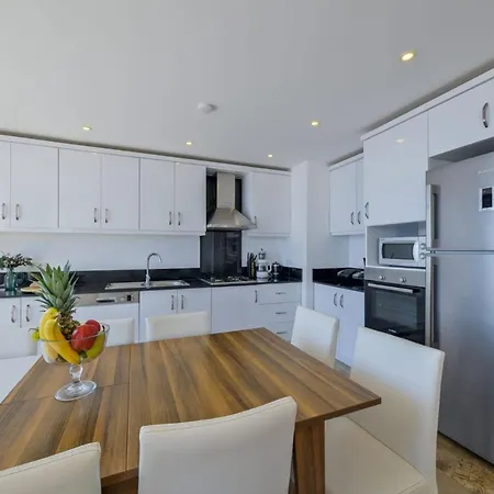 别墅 Lumiere 3 Luxurious 5 Bed In Kiziltas With Sea Views